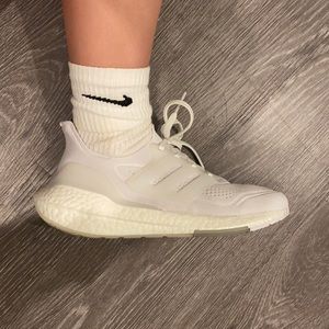 ADIDAS ORIGINALS / Ultra Boost 22 sneakers